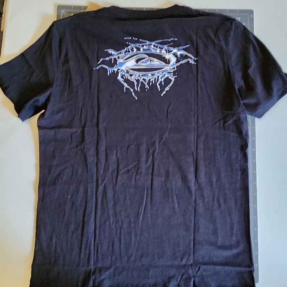 NWT Quiksilver BLACK t-shirt SIZE 18/20 YOUTH